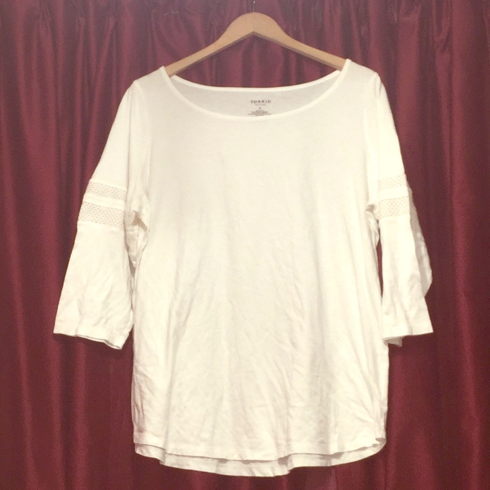 Torrid Mid Sleeve Shirt w/Mesh insets